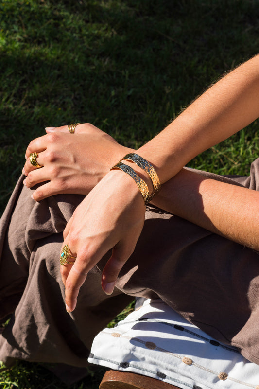 Brazalete Tiras de Oro